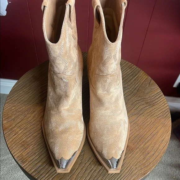 Silver-Tipped Tan Above Ankle Booties Western Style - Picture 3 of 11